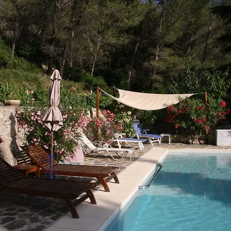 Aux Cernois Holiday home Carqueiranne